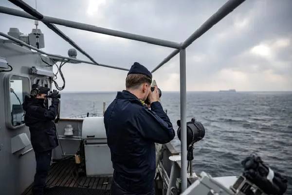 ஐரோப்பிய வான் பாதுகாப்புக்கு சவால் விடுத்த ரஷ்யாவின் புதுவகையான போர் | Russia Suspected Hybrid War ஐரோப்பிய வான் பாதுகாப்புக்கு சவால் விடுத்த ரஷ்யாவின் புதுவகையான போர் | Russia Suspected Hybrid War