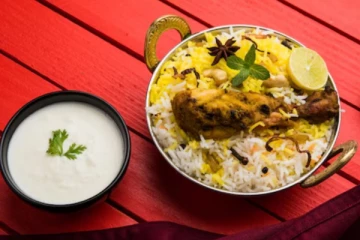 மலரவிருக்கும் 2025: வீட்டிலேயே கொங்குநாடு வெள்ளை பிரியாணி செய்து ருசிக்கலாம்!