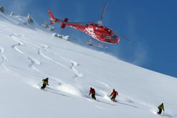 சுவிட்சர்லாந்தில் பனிச்சரிவில் சிக்கிய நால்வர்., ஒருவர் உயிரிழப்பு