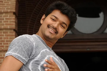 பிக் பாஸ் நடிகையின் அழகை வர்ணித்த விஜய்.. படப்பிடிப்பில் இப்படியெல்லாம் நடிக்கிறதா