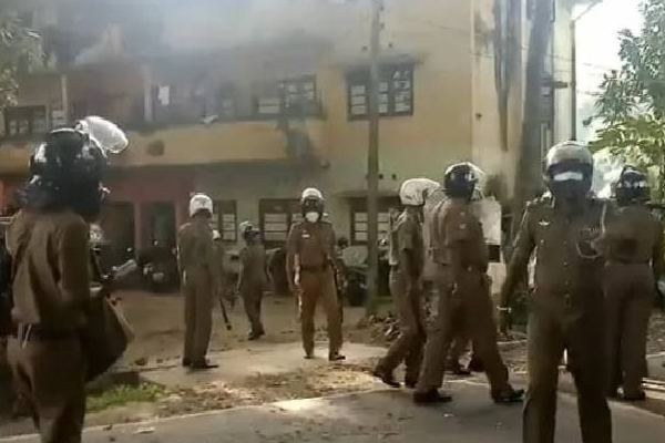 வீதி ஓரத்தில் சடலமாக மீட்கப்பட்ட குடும்பஸ்தர்! சிசிரிவியில் மாட்டிக்கொண்ட இளைஞர்கள் | Man Found Dead On The Side Of The Road