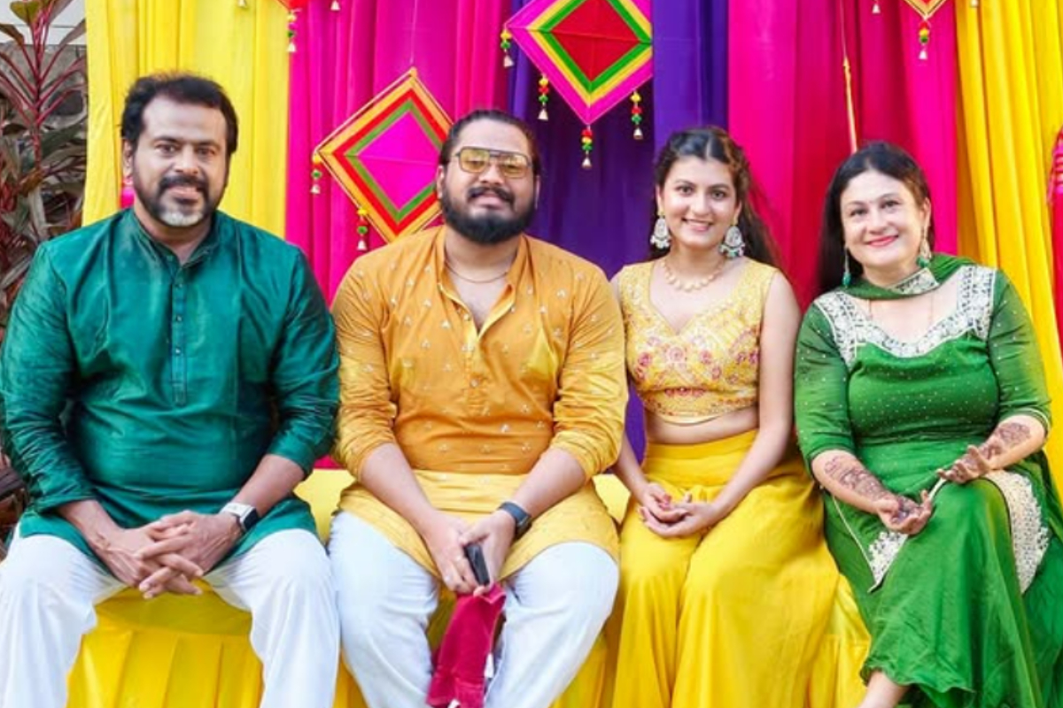 அய்யனார் துணை சீரியல் நடிகரின் மகன் திருமணம்! கலந்துகொண்ட நடிகர் விக்ரம் | Ayyanar Thunai Serial Actor Son Marriage