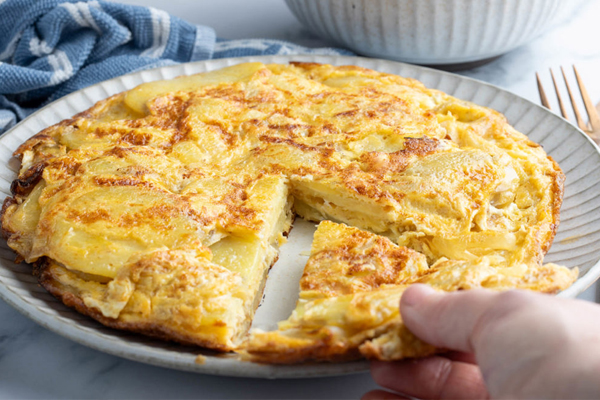 Spanish Omelette செய்யத் தெரியுமா? வெறும் 10 நிமிடம் போதுமாம் | How To Make Spanish Omelette
