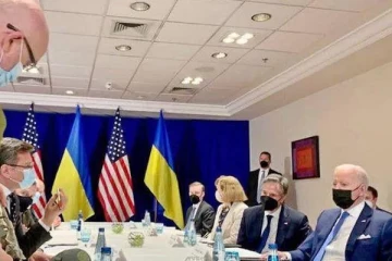 போரின் மத்தியில் உக்ரைன் அமைச்சர்களை சந்திக்கும் அமெரிக்கா அதிபர்