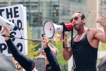 றொரன்ரோ மேயர் வேட்பாளர் ஒருவர் கைது