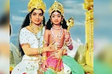 ஜெயலலிதா கையில் இருக்கும் குழந்தை யார் தெரியுமா? பிரபல நடிகை