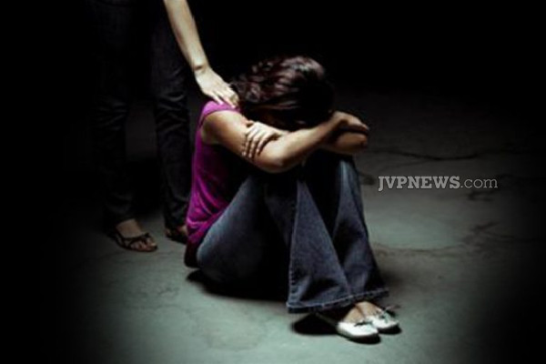 சிறுமியின் உடலில் அமானுஷ்ய சக்தி; பூஜைக்கு சென்ற பாடசாலை மாணவிக்கு நேர்ந்த கொடூரம்! | The Brutality Schoolgirl Mother For Treatment