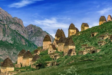 ரஷ்யாவில் கல்லறைகள் மட்டும் இருக்கும் மர்ம கிராமம்!