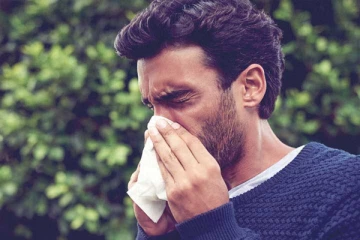 அடிக்கடி ஏற்படும் தும்மலை நிறுத்த வேண்டுமா? இந்த அற்புத பானத்தை தொடர்ந்து குடித்து வந்தாலே போதும்!