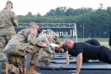 ඉන්දීයය හමුදාව ඒකාබද්ධ යුධ පුහුණුවක.