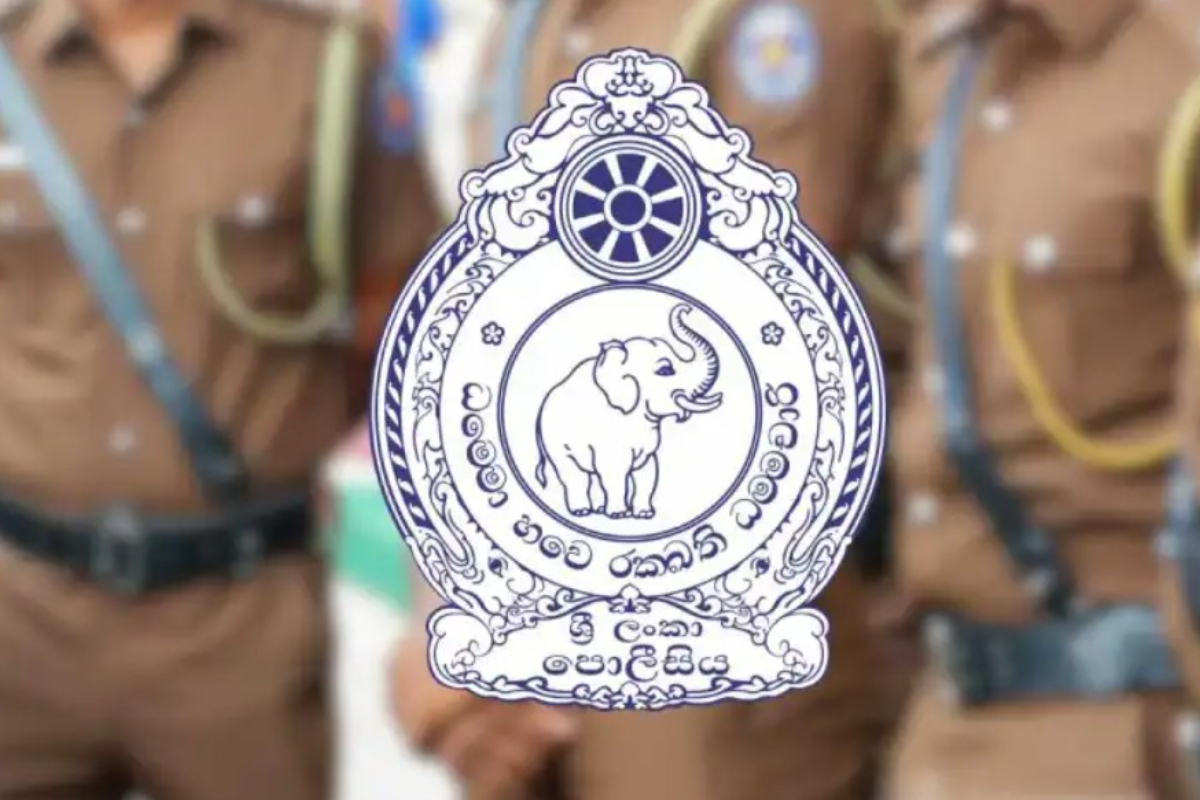 கொழும்பில் பாடசாலை மாணவர்களை ஏற்றி சென்ற வான் விபத்து | Plane Carrying School Students Crashes In Colombo கொழும்பில் பாடசாலை மாணவர்களை ஏற்றி சென்ற வான் விபத்து | Plane Carrying School Students Crashes In Colombo