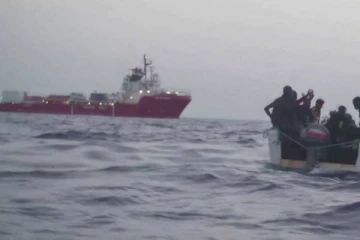 மத்திய தரைக்கடல் பகுதியில் 572 அகதிகள் மீட்பு!