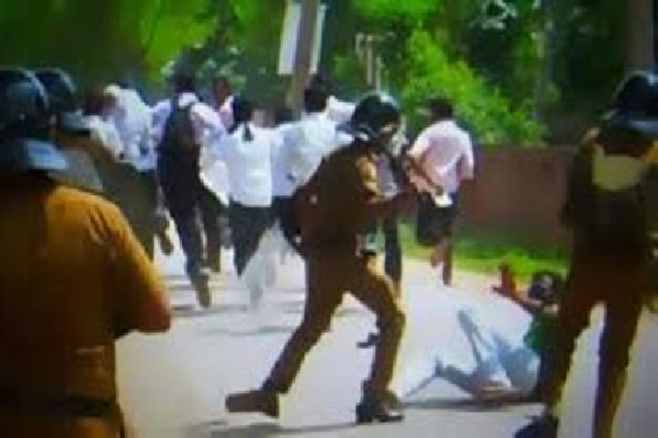 மக்களை தாக்க தயாராகிறதா காவல்துறை..! ஆயிரக்கணக்கில் தடியடிகள் இறக்குமதி | Police Are Ready To 3000 Batons Have Been Imported