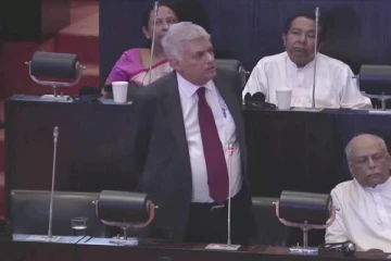 ரணில் தன்னை ஹிட்லர் எனக்கூறும் போது சிரிப்பு வருகிறது-அனுரகுமார