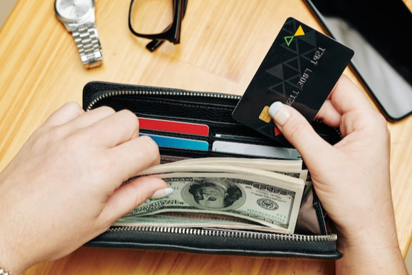 மணி பர்ஸில் நிறைய வேண்டுமா? அப்போ கண்டிப்பா இத செய்ங்க ! | Do You Want A Lot Of Money In Your Wallet