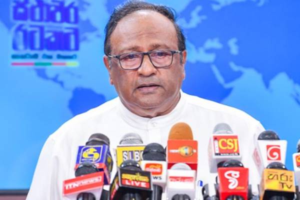 ஈஸ்டர் தாக்குதலின் உண்மையான சூத்திரதாரி இவர் தான்..! சரத் வீரசேகரவின் காட்டமான பதில் | Sarath Weerasekara S Response Easter Attacks