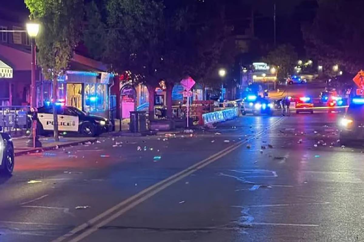 அமெரிக்கா பல்கலைக்கழகம் அருகே துப்பாக்கி சூடு ; 9 பேர் படுகாயம் | Shooting Near American University 9 People Injured