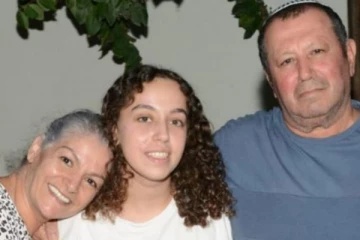 மேலுமொரு இஸ்ரேல் பெண்ணை விடுவித்த ஹமாஸ்