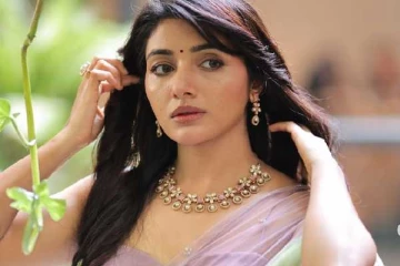 ஜெயிலர் பட நாயகி மிர்ணாவின் டிரான்ஸ்பெரண்ட் சேலை புகைப்படங்கள்..