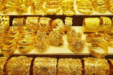 தங்கம் குவியல் குவியலாக சேர குருவுக்கு இந்த ஒரே ஒரு பரிகாரத்தை செய்யுங்க!