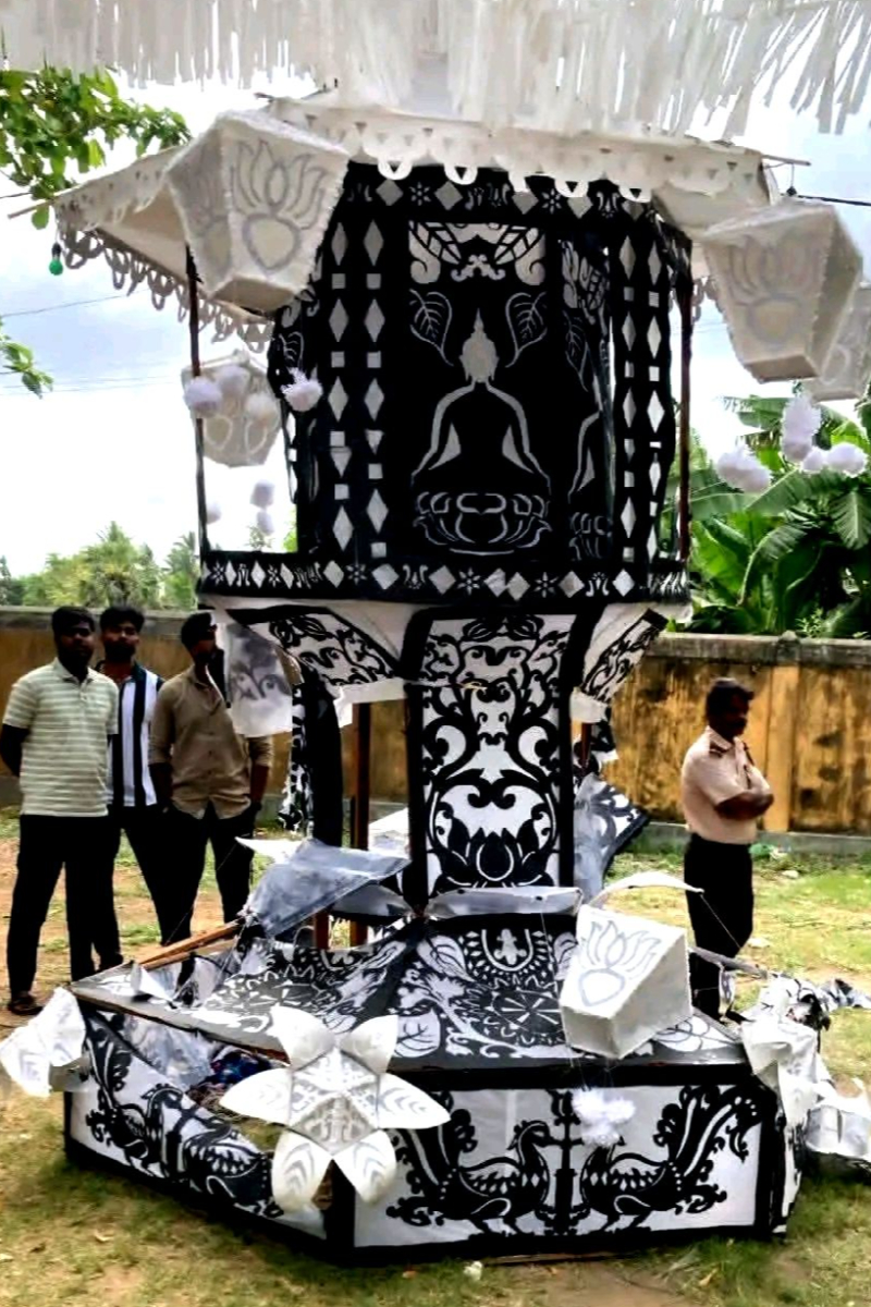 யாழ். பல்கலைக்கழக வெசாக் கூடு உடைப்பு: நள்ளிரவில் மதில் பாய்ந்த நாசகாரர்கள்! | Jaffna Uni Dean Statement On Vesak Incident