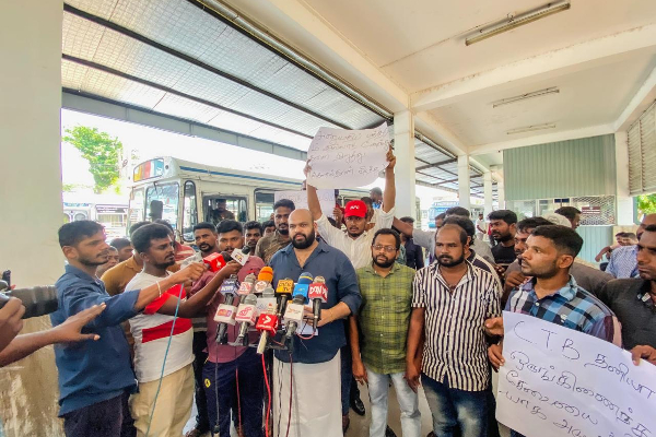 மட்டக்களப்பில் பதற்ற நிலை; சாணக்கியனை தாக்க முயன்றதால் பரபரப்பு!(Photos) | Tension In Batticaloa Tried To Attack Chanakyan