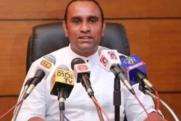 நாமலுக்கும் அநுரவின் மகனுக்கும் இடையே பாரிய திட்டம்: எதிர்க்கட்சி குற்றச்சாட்டு | Anura S Son Is Making Political Deals With Namal