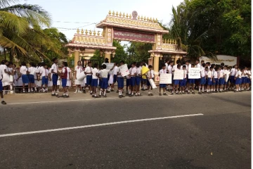 யாழ்ப்பாணத்தில் உருவெடுத்த மத துவேசம் - மாணவர்கள் வீதிக்கிறங்கி பெரும் குழப்பம் (காணொளி)