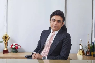 வெறும் ரூ 1 லட்சம் முதலீட்டில் தொடங்கப்பட்ட நிறுவனம்... இன்று அதன் மதிப்பு ரூ 97,335 கோடி