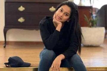 ஈரமான ரோஜாவே 2 சீரியல் புகழ் நடிகை சுவாதியின் லேட்டஸ்ட் இன்ஸ்டா புகைப்படங்கள்