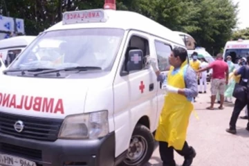 சாரதி உறங்கியதால் ஏற்பட்ட விபத்தில் 5 பேர் வைத்தியசாலையில்