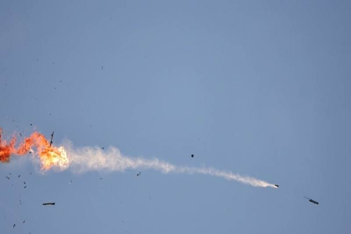 ஈரானின் இரண்டு போர் விமானங்களை சுட்டுவீழ்த்தியது கட்டார் | Qatar Shot Down Two Iranian Aircraft ஈரானின் இரண்டு போர் விமானங்களை சுட்டுவீழ்த்தியது கட்டார் | Qatar Shot Down Two Iranian Aircraft