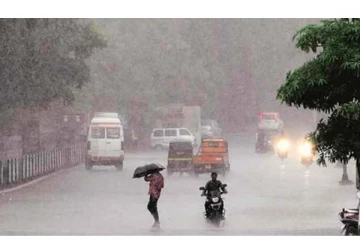 அடுத்த 3 மணி நேரத்தில் இந்த 4 மாவட்டங்களில் இடியுடன் கூடிய மழை  - காற்றின் வேகம் மணிக்கு 40-50 கிமீ வேகத்தில் வீசும்