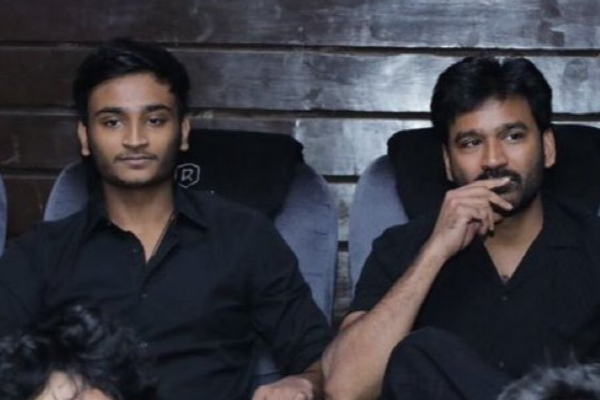 கூலி ரிலீஸ்!! ஒரே இடத்தில் மகன்களுடன் தனுஷ், ஐஷ்வர்யா!! சந்தோஷத்தில் முன்னாள் மருமகன்.. | Dhanush Watch Coolie Sons And Ex Wife Aishwarya