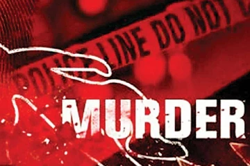 තියුණු ආයුධවලින් පහර දී සාහසික ලෙස පුද්ගලයෙකු ඝාතනය කරයි