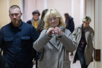 ரஷ்யாவில் போர் எதிர்ப்பு பாடலை பாடியவருக்கு சிறை