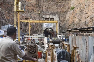 சுரங்க விபத்தில் யாரும் உயிர் பிழைத்திருக்க மாட்டார்கள்.., அமைச்சர் கவலை