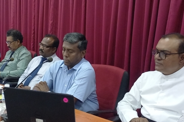 யாழில் வெள்ளி மற்றும் ஞாயிற்று கிழமைகளில் வகுப்புக்கள் நடத்த தடை | Ban On Conducting Classes On Fridays And Sundays
