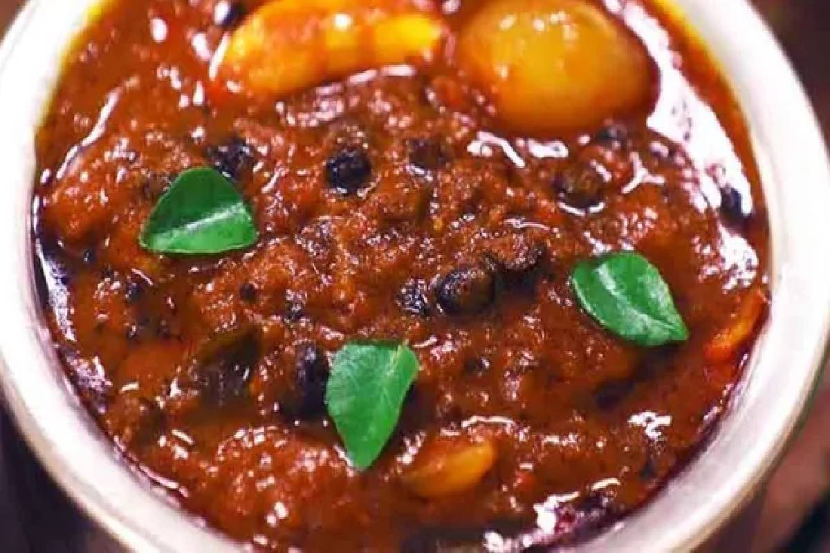 வயிற்றுப்புண்ணுக்கு உடனடி நிவாரணம் தரும் மணத்தக்காளி வத்தல் குழம்பு... இப்படி செய்து பாருங்க | Manathakkali Kuzhambu Health Benefits With Recipe