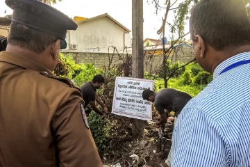 නිවාස හා රාජ්‍ය ආයතන 300ක් පරීක්ෂා කරයි - නිවාස 30ට අවසන් රතු නිවේදන