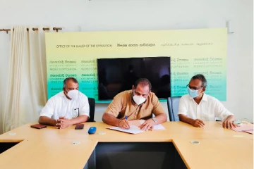 அரசுக்கு எதிரான நம்பிக்கையில்லா பிரேரணையில் தமிழ் தேசிய மக்கள் முன்னணி எம்.பிக்கள் கைச்சாத்து (Video)