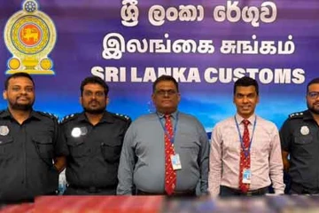 ඩුබායි සිට රැගෙන ආ විදේශීය දුම්වැටි තොගය රේගුවේ දැලේ - වටිනාකම රුපියල් ලක්ෂ 46 ඉක්මවයි