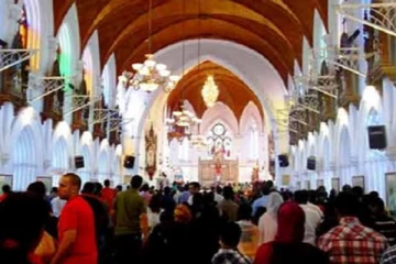 புத்தாண்டை முன்னிட்டு தமிழக தேவாலயங்களில் சிறப்பு வழிபாடு