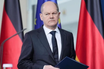 ஜேர்மன் முன்னாள் சேன்சலர் தொடர்பில் உருவாகியுள்ள சர்ச்சை