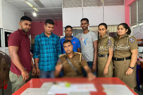 யாழ். அரசடி பகுதியில் நால்வர் கைது | Jaffna Four People Arrested