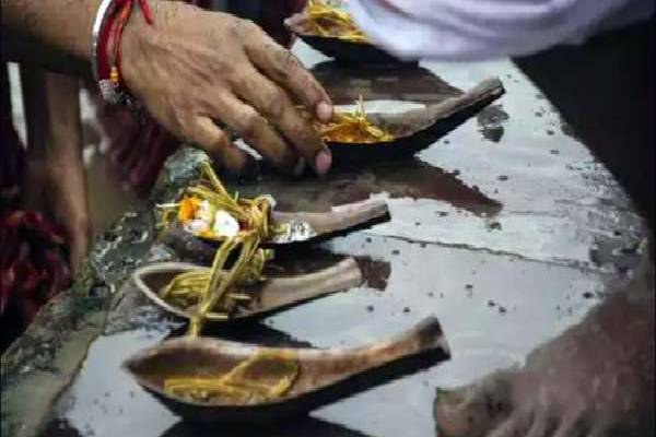 இன்று ஆடி அமாவாசை ; யாரெல்லாம் தர்ப்பணம் கொடுக்க வேண்டும் தெரியுமா? | Today New Moon Aadi Do You Know Should Tarpanam