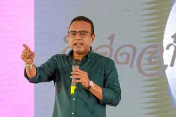 ரணில் நாட்டை பொறுப்பேற்காவிட்டால் கென்யாவாக இலங்கை மாறியிருக்கும்: மனுஷ நாணயக்கார