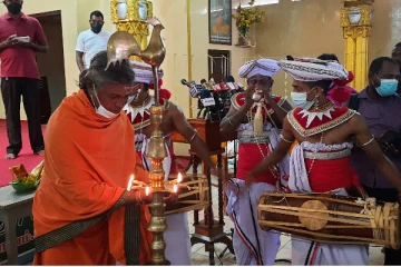 கண்டிய மேள தாளங்கள் முழங்க யாழ்ப்பாணத்தில் பொங்கல் கொண்டாட்டம் (படங்கள்)