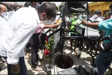 பல ஆண்டு போராட்டம் நிறைவேறியது - மனித கழிவை அகற்றும் இயந்திரம் அறிமுகம்!