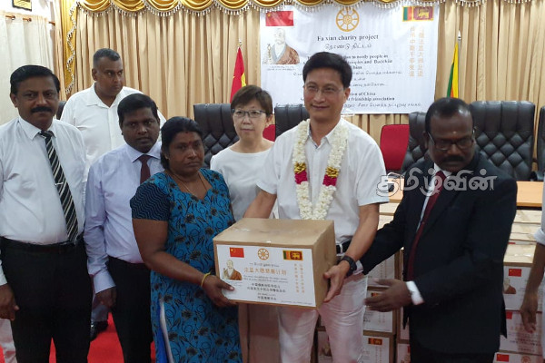 சீனத் தூதுவர் நாவற்குழி விகாரைக்கு விஜயம் | Chinese Ambassador To Sri Lanka Visits Jaffna